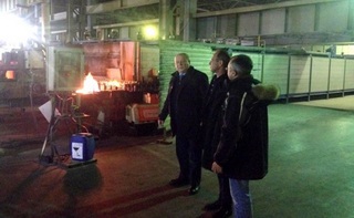 Sergey Chindyaskin visited the resumed glass factory in Ruzayevka