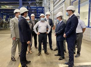First Deputy Minister of Economic Development of the Russian Federation got acquainted with the work of the Caspian Flat Glass Plant