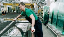 Glass production in Russia fell by 30% due to sanctions and reduced demand