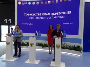 The Government of the Altai Territory and Sibsteklo signed an agreement on cooperation