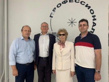 Association StekloSouz of Russia. Off-site meeting at the State Educational Institution of Higher Education Gusev Glass College named after G.F. Chekhlov on issues of additional professional education and secondary professional education